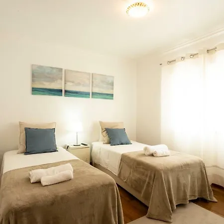 Apartment Heaven I - Surf *